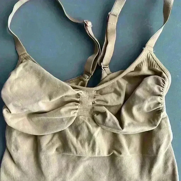 SKIMS Adjustable Straps Sculpting Seamless Brief Snaps Bodysuit - Picture 6 of 9